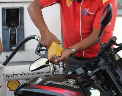 Galón de gasolina registra nuevo incremento de Q1.20 y diésel Q0.50