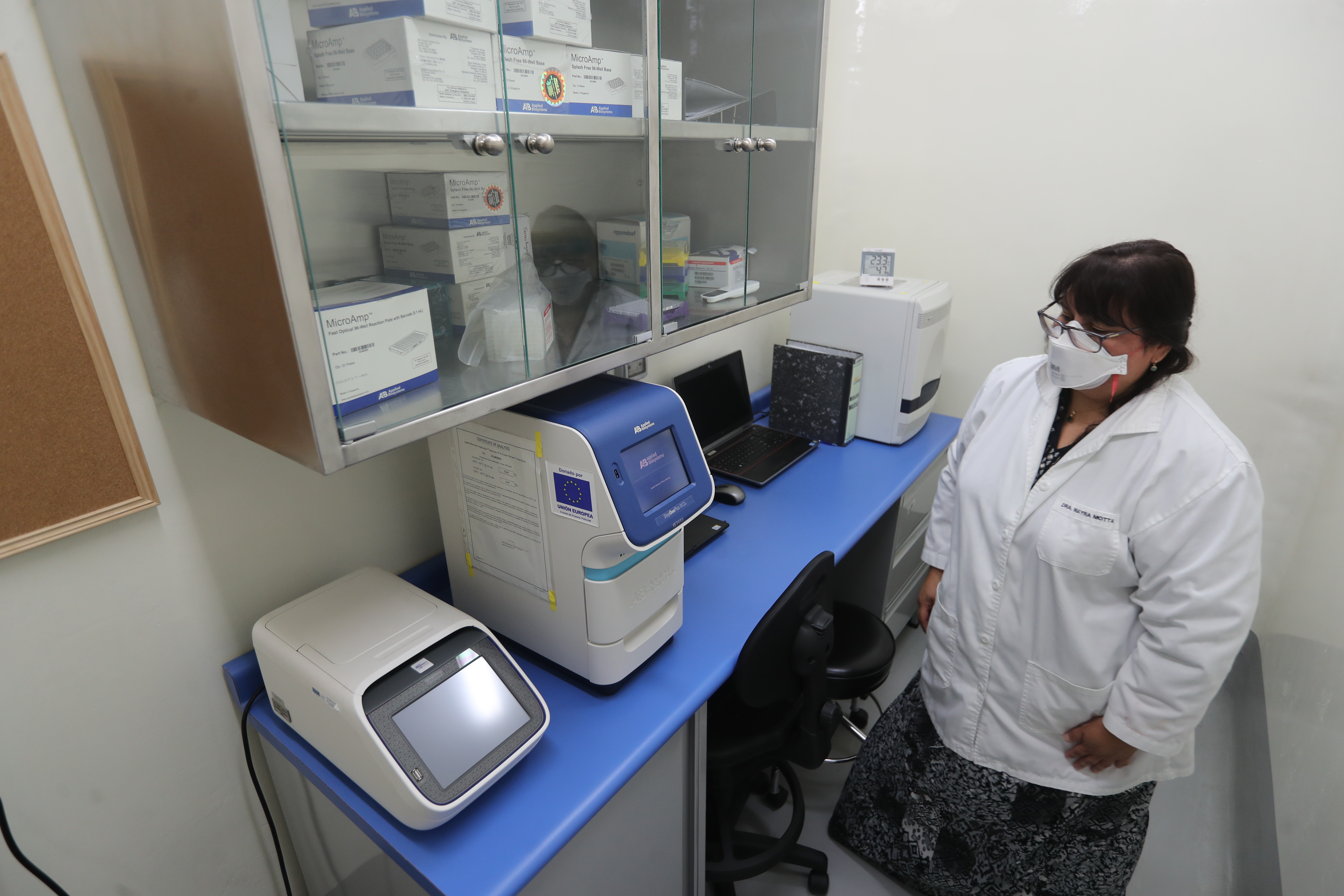 Laboratorio en la universidad de San Carlos donde podran practicar pruebas de Coronavirus.


fotografa Erick Avila            08/04/2020
