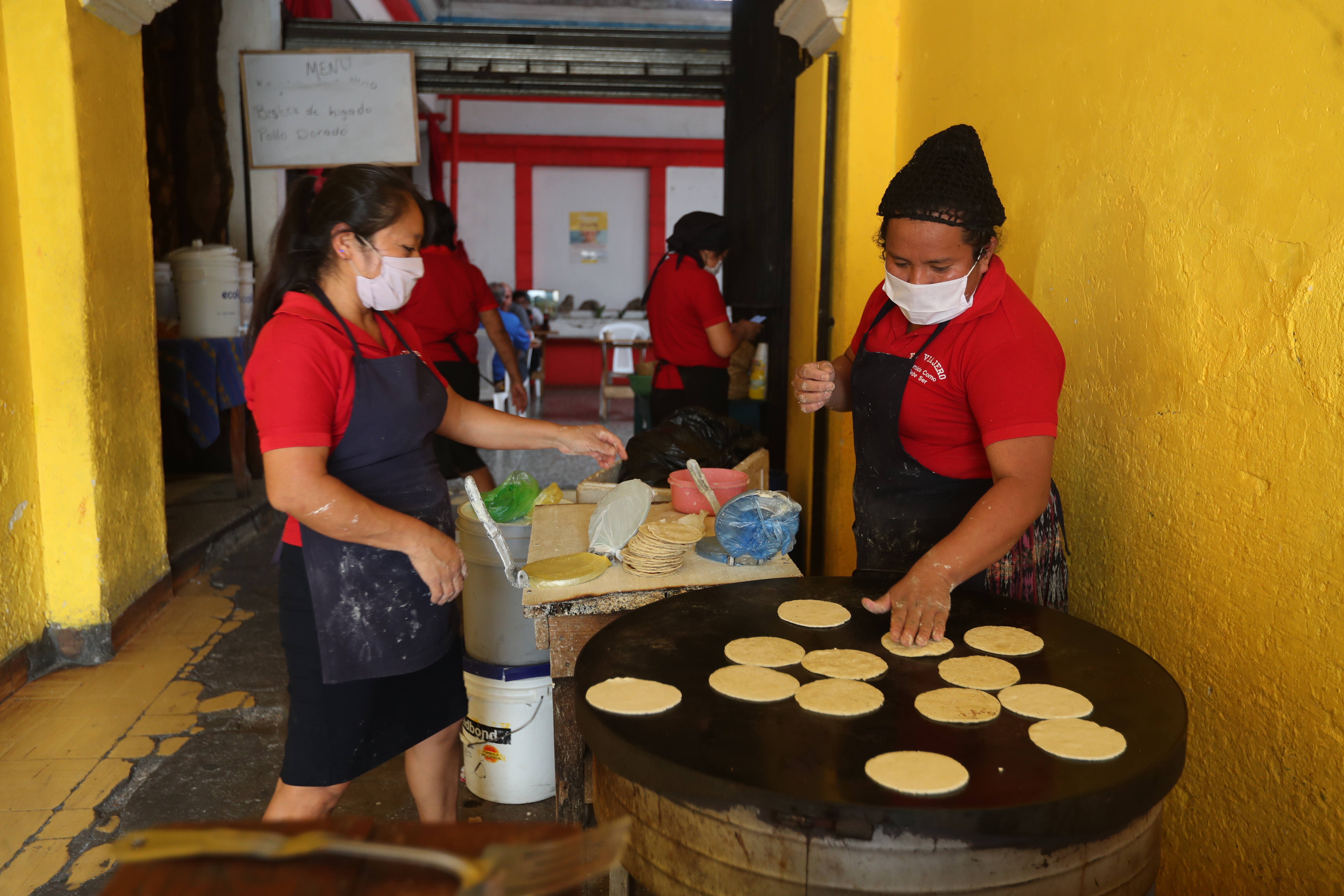 La iniciativa del Ejecutivo otorgaría un subsidio de Q0.80 para la libra de GLP y reflejaría una reducción de precio de Q20 para el cilindro de 25 libras que es el más usado en Guatemala. (Foto Prensa Libre: Hemeroteca) 