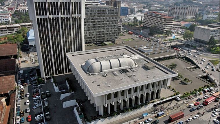 Vista aérea de la Corte Suprema de Justicia y de la Torre de Tribunales. (Foto Prensa Libre: Hemeroteca PL). 
