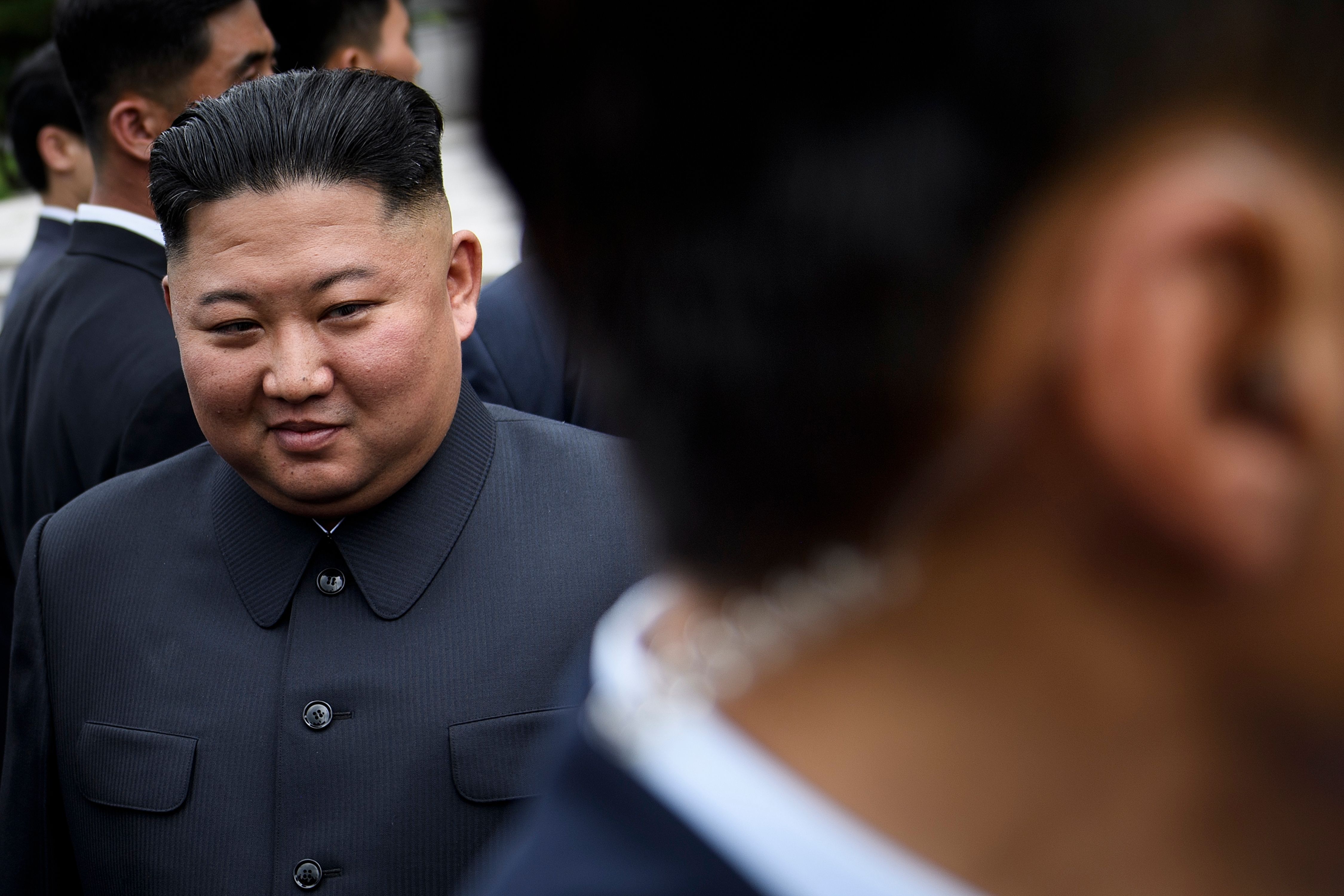El líder norcoreano, Kim Jong-un no ha aparecido durante varios días, lo que ha provocado rumores, no confirmados sobre una posible muerte. (Foto Prensa Libre. AFP)
