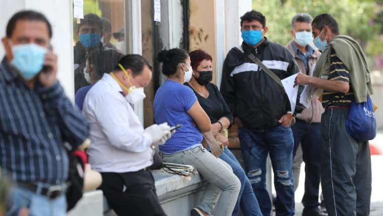 El Ministerio de Trabajo presentará la guía para para el cumplimiento de las normas de seguridad ocupacional para el covid-19 en los centros de trabajo. (Foto Prensa Libre: Hemeroteca) 