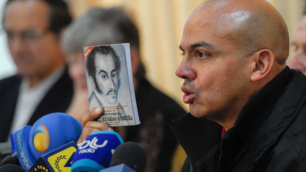 Maduro vinculó al exgeneral Cliver Alcalá con el intento de invasión. (Foto Prensa Libre: AFP)