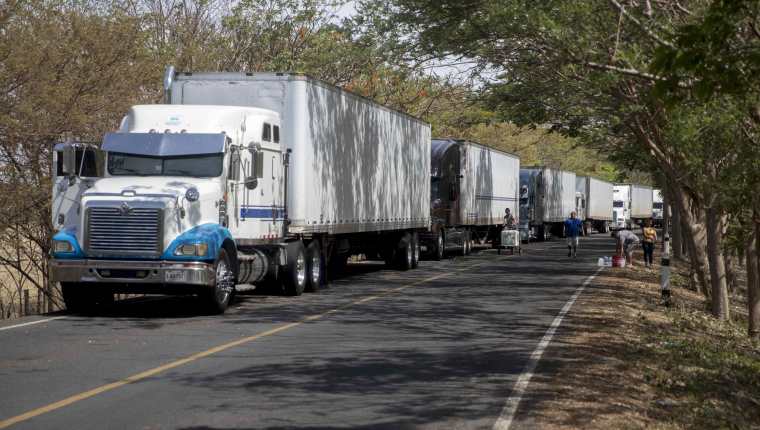 Los sectores productivos de Centroamérica reportan incremento de costos logísticos por las medidas adoptadas por Costa Rica para el transporte terrestre de mercancías en mayo último y se extendió a otros países. (Foto Prensa Libre: Hemeroteca)   