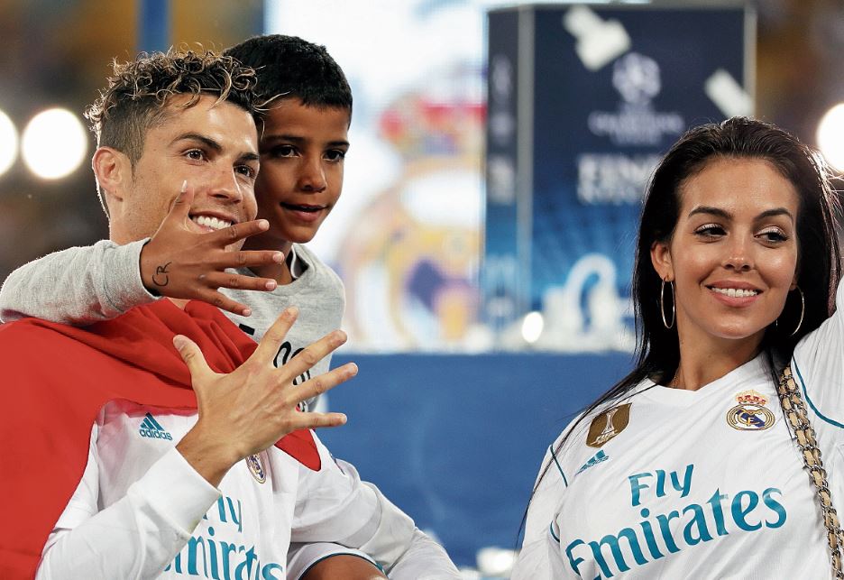 Cristiano Ronaldo festejó la Champions en Kiev junto a su familia. (Foto Prensa Libre: Hemeroteca PL)