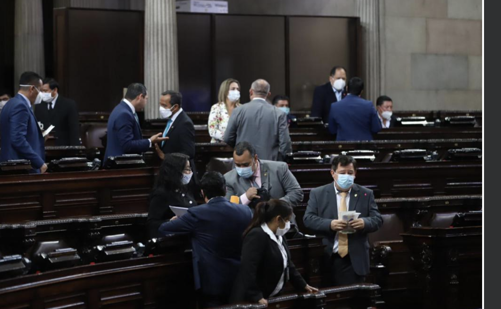 Diputados, durante una sesión plenaria en el hemiciclo. (Foto Prensa  Libre: Congreso de la República)