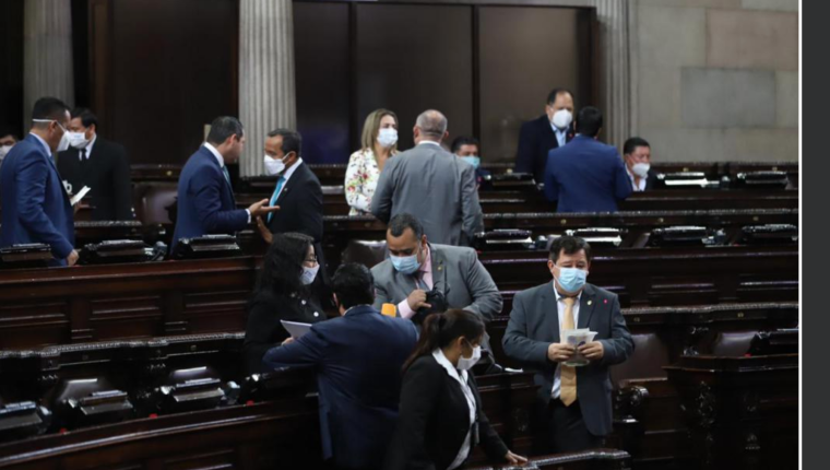 Diputados, durante una sesión plenaria en el hemiciclo. (Foto Prensa  Libre: Congreso de la República)