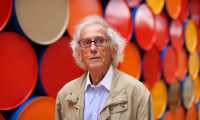 Debido a su arte, Christo y Jeanne-Claude, su esposa, se volvieron hitos icónicos con trabajos que dialogaban en el espacio público. (Foto Prensa Libre: AFP).