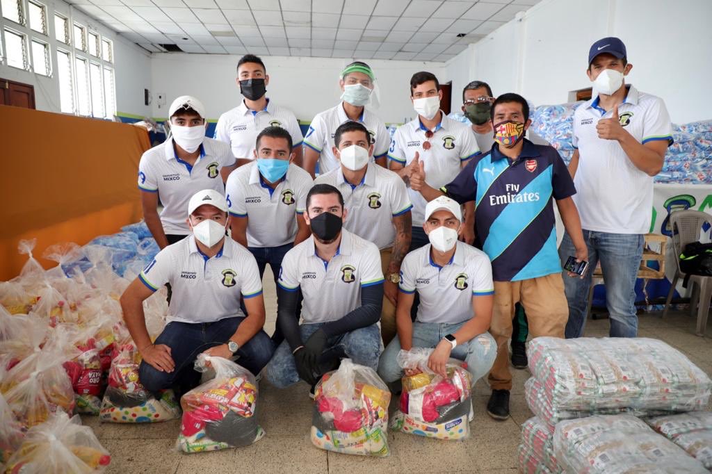 Jugadores del Deportivo Mixco hacen colecta y compran víveres para afectados por covid-19