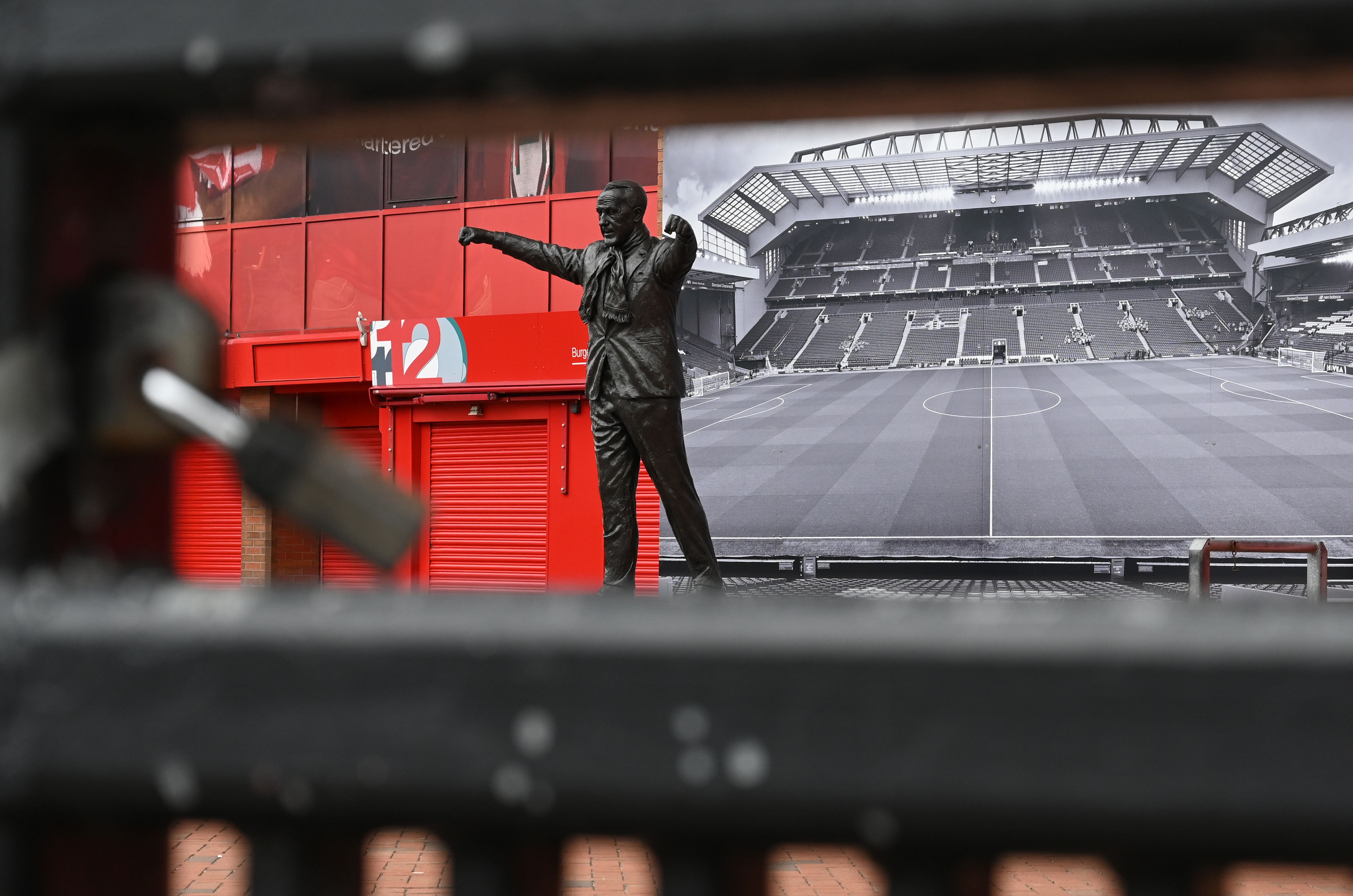 Este lunes será determinante para saber cuándo volverá el futbol inglés. (Foto Prensa Libre: AFP)