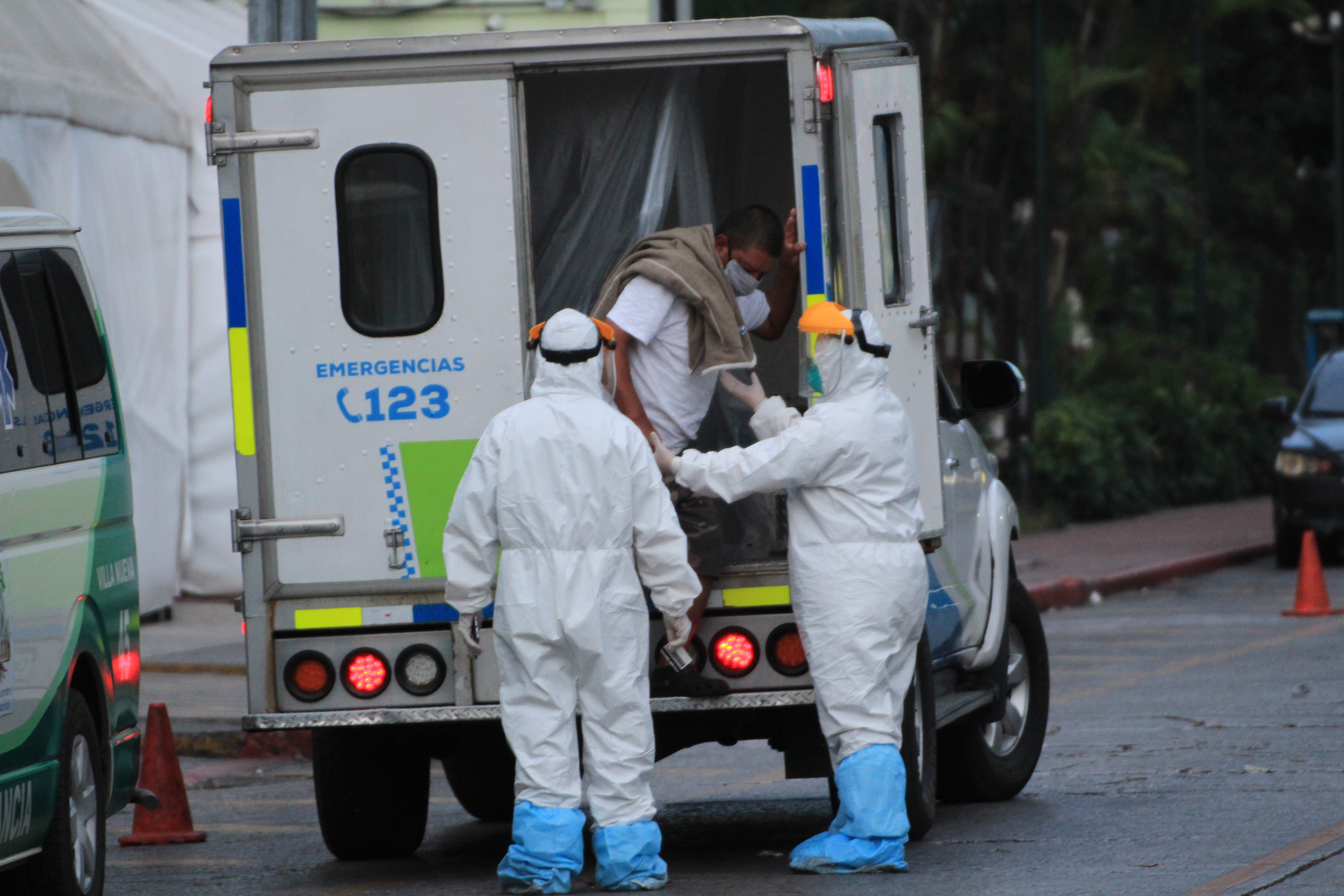 La municipalidad de Guatemala habilitó el número 1537 para atender información y orientación sobre el covid-19 a los vecinos, informó el alcalde Ricardo Quiñónez. (Foto Prensa Libre: Hemeroteca) 