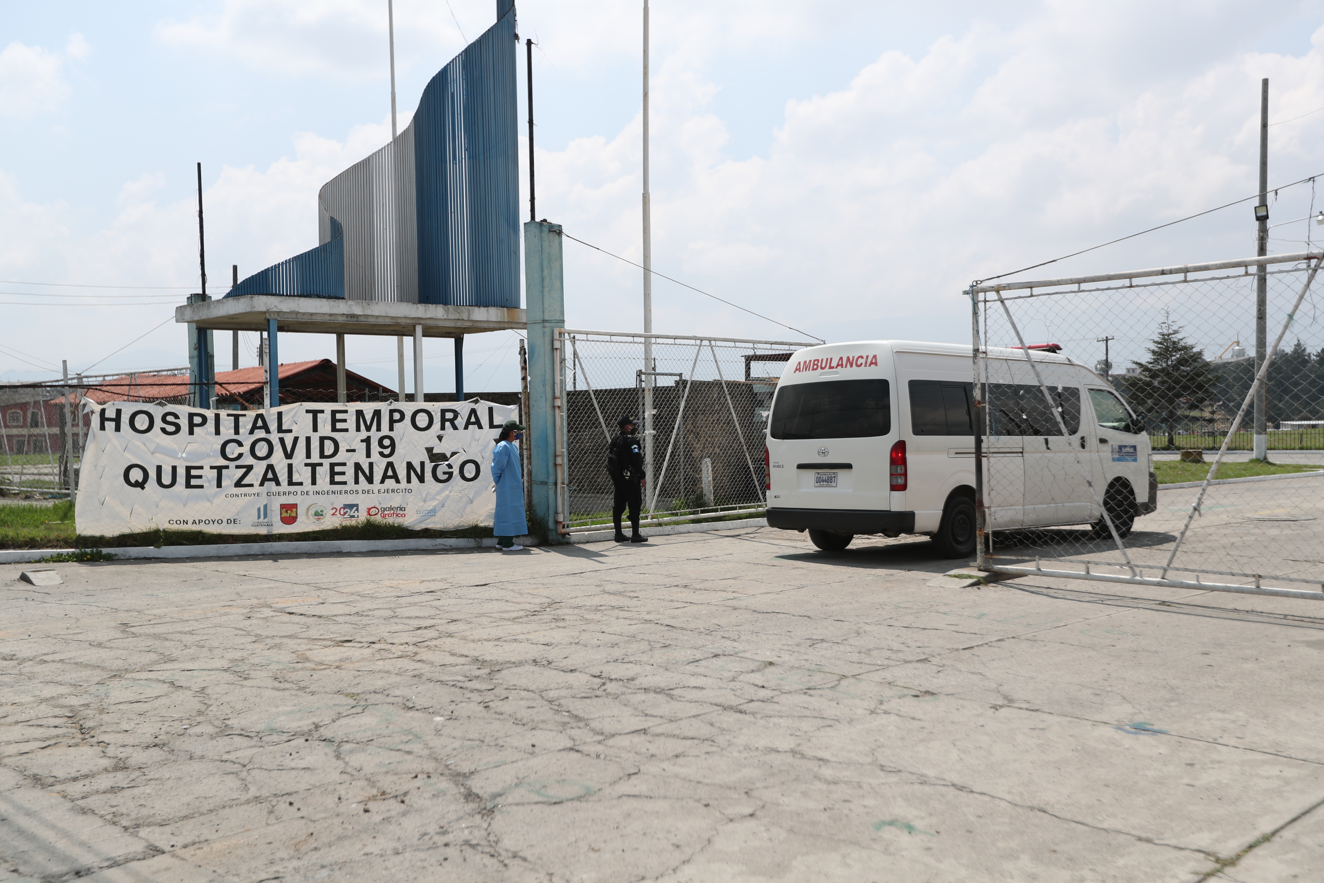 
Los interesados pueden optar a las plazas en el hospital temporal hasta el lunes 18 de mayo. (Foto Prensa Libre: María Longo) 

