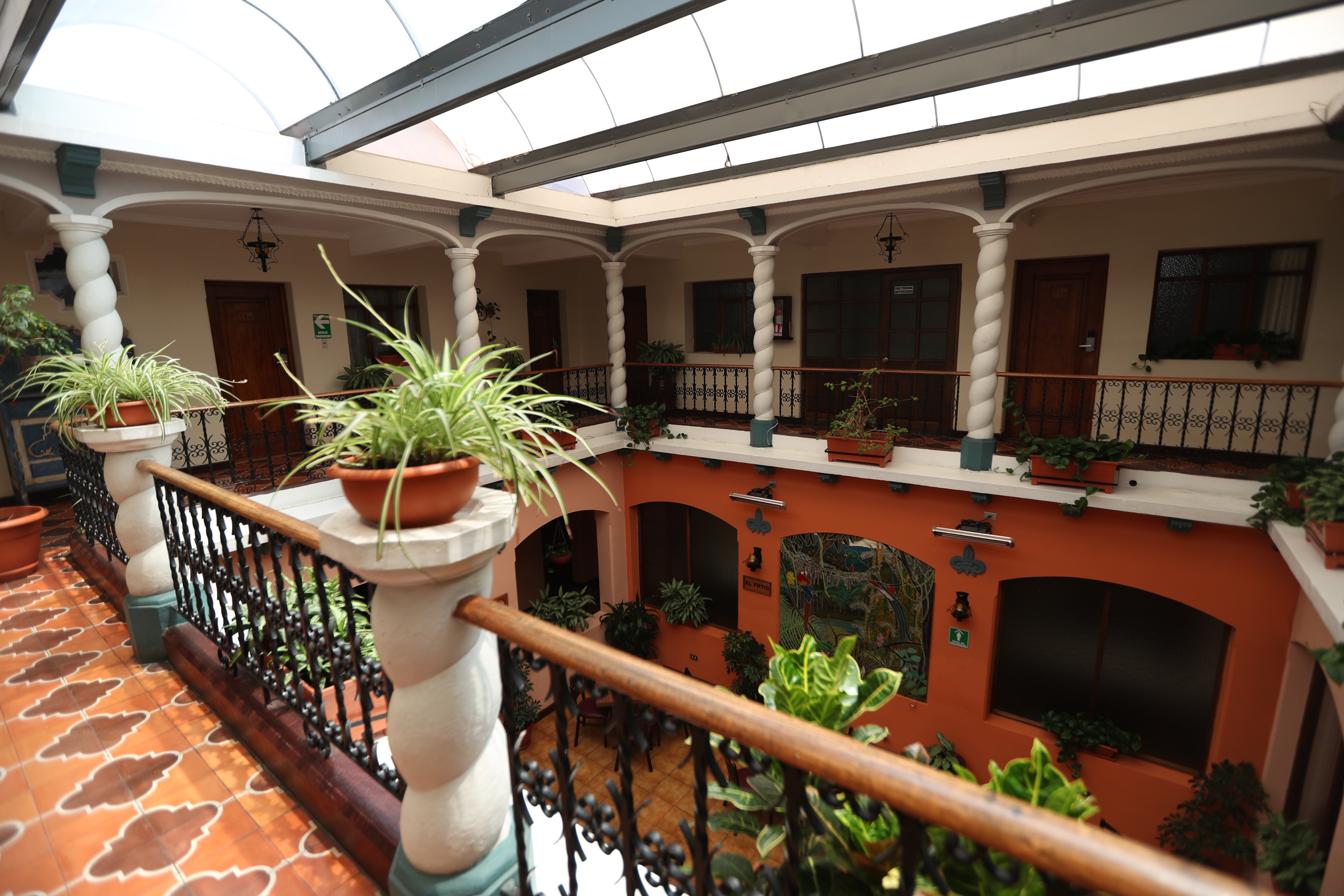 El Hotel Bonifaz tiene 85 años de funcionar en Quetzaltenango y ahora pretende superar la crisis económica por el coronavirus. (Foto Prensa Libre: María Longo) 