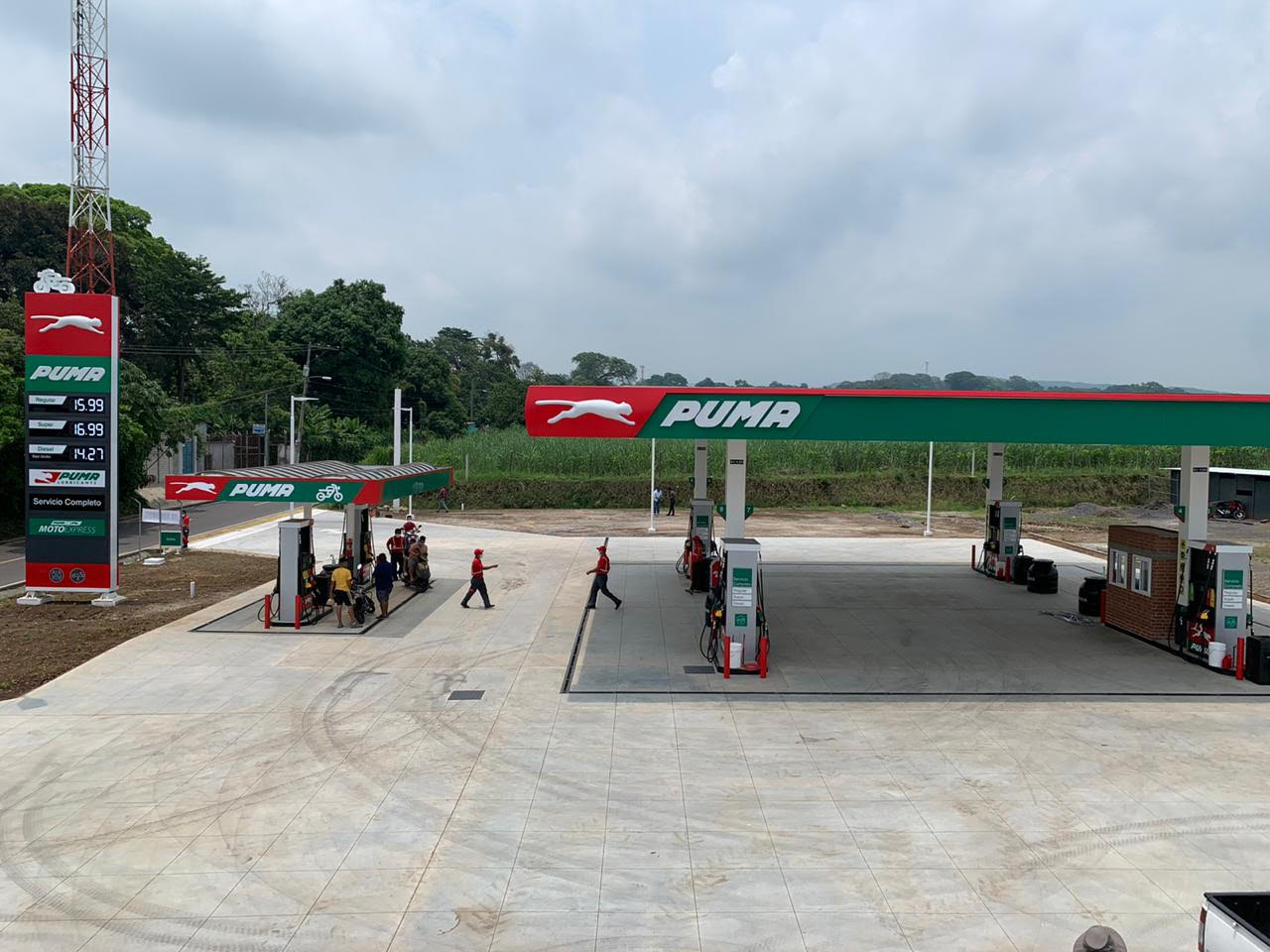 Moto Express de Puma Energy viene para agilizar el despacho de combustible a los motociclistas. (Foto Prensa Libre: cortesía Puma Energy)