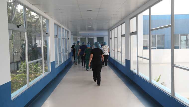El Hospital Nacional de Villa Nueva es uno de los hospitales que atienden a pacientes de covid exclusivamente. (Foto Prensa Libre: Hemeroteca)