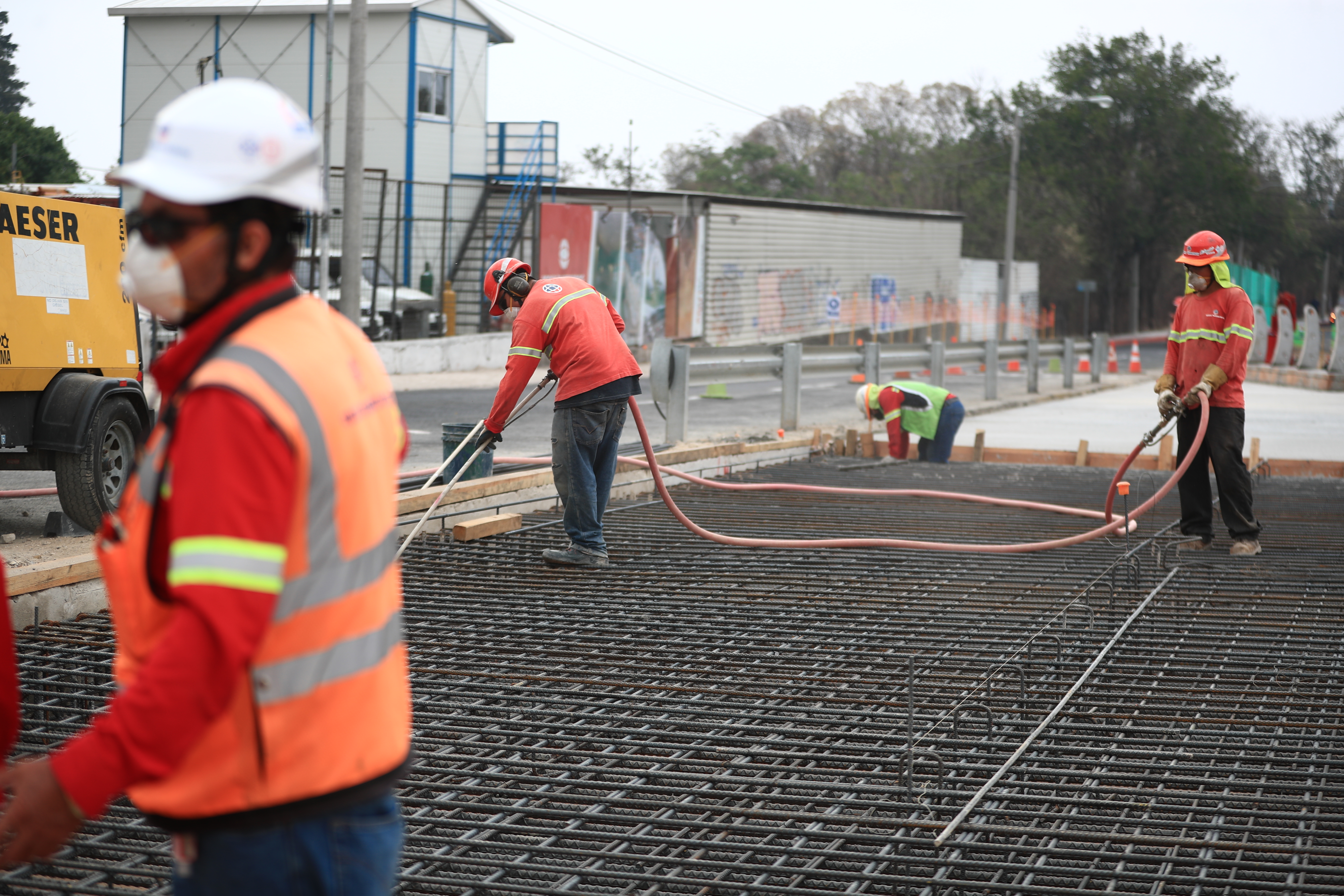 El INE confirmó el aumento de precio de algunos productos derivados del acero en 2020, como la varilla. (Foto Prensa Libre: Hemeroteca) 