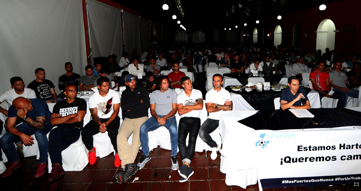 Sindicato de Futbolistas denuncia a CSD Zacapa por incumplimiento de contratos, gallos se defienden