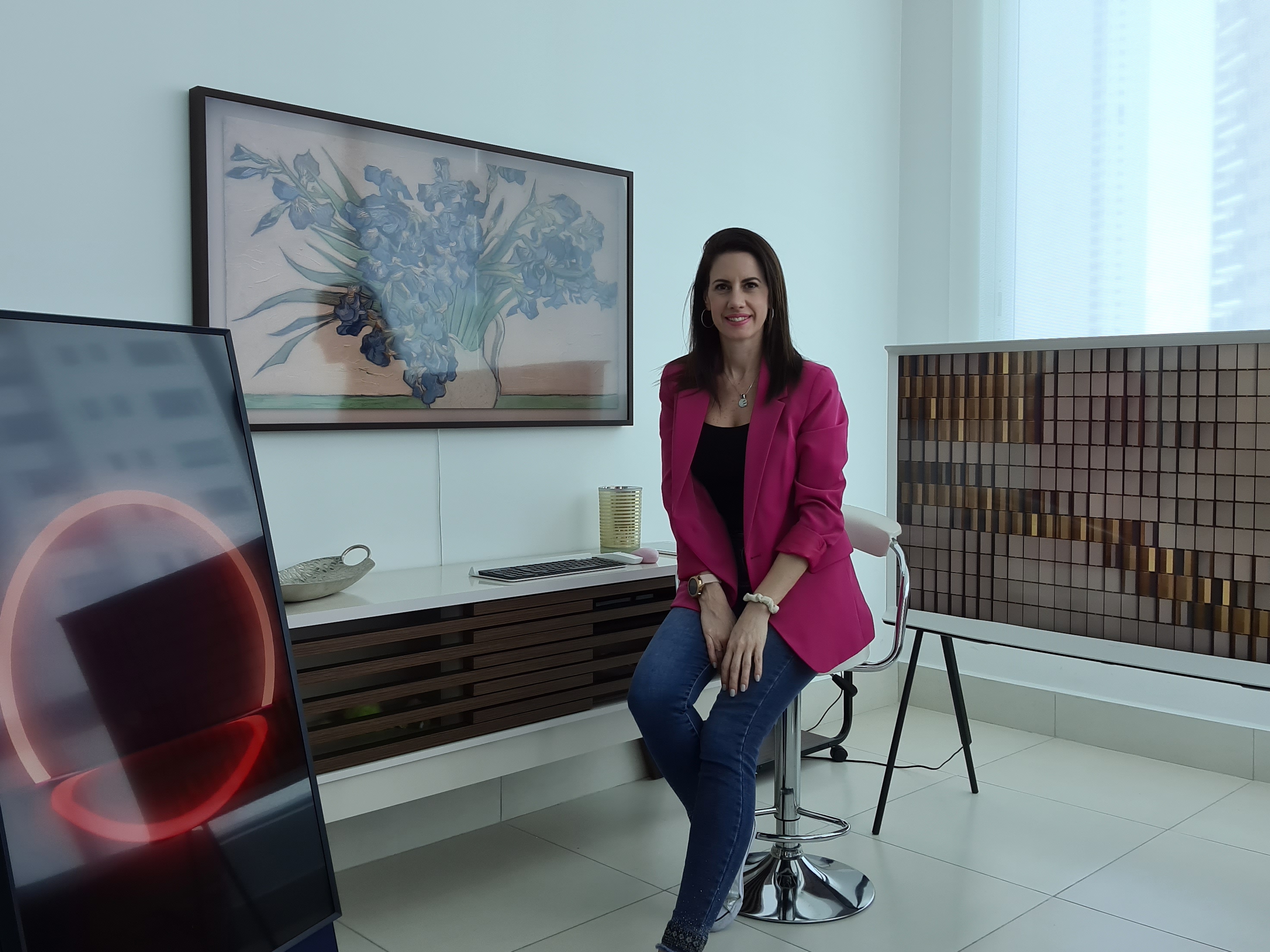 Los nuevos televisores de Samsung se adaptan a la vida de las nuevas generaciones. (Foto Prensa Libre: cortesía Samsung)