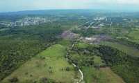 Fotografía aérea de la zona de adyacencia entre Belice y Guatemala. (Foto Prensa Libre: Hemeroteca)