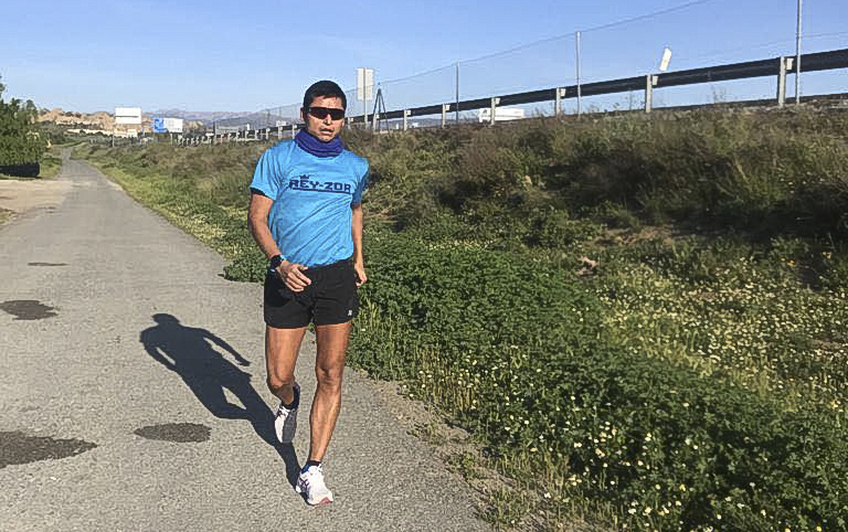 Barrondo y Ortiz vuelven a entrenar en el asfalto después de ocho semanas de aislamiento
