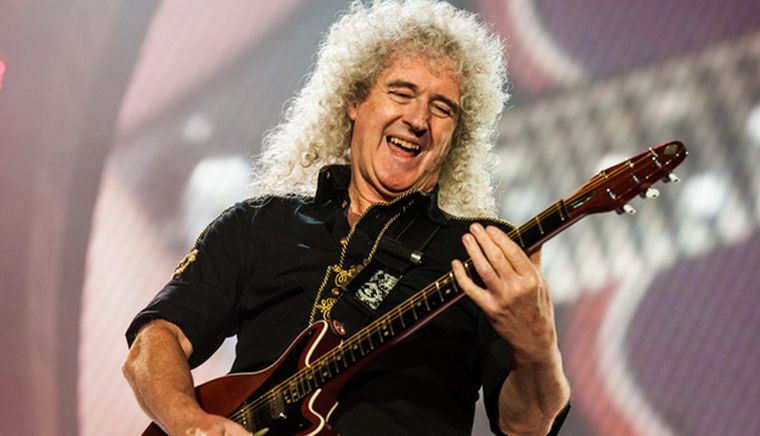 Brian May, guitarrista de Queen, debió ser llevado de emergencia al hospital. (Foto Prensa Libre: Antena 3)