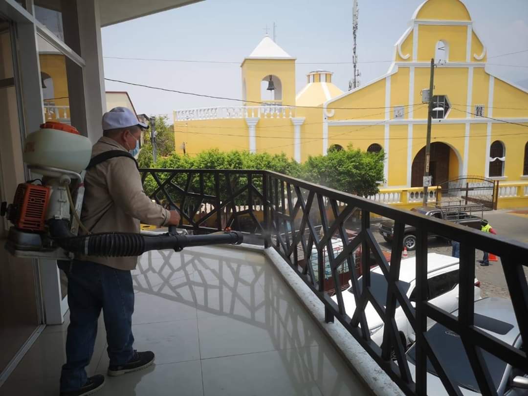 El Ministerio de Salud estableció un cordón sanitario que abarca la totalidad de la aldea Mayuelas y la cabecera municipal del Municipio de Gualán en Zacapa. (Foto Prensa Libre: Dony Stewart)