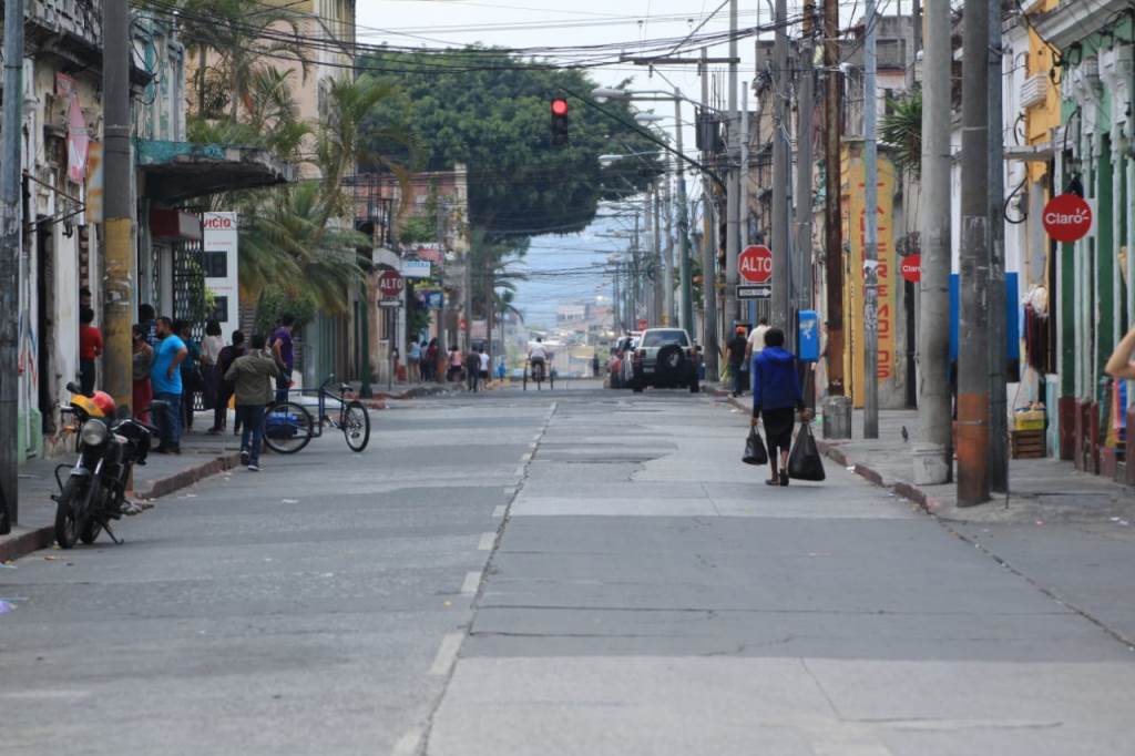 Guatemala vive el primer día de encierro total para evitar contagios de coronavirus. (Foto Prensa Libre)