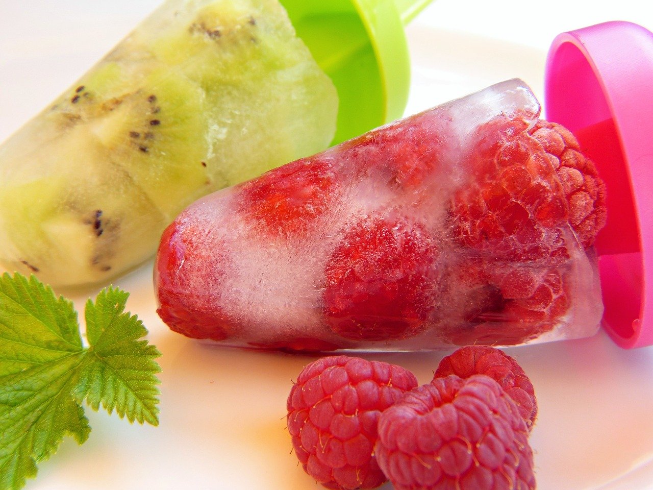 Los helados de frutas son más saludables porque tienen fructuosa, azúcar natural. (Foto Prensa Libre: Pixabay).