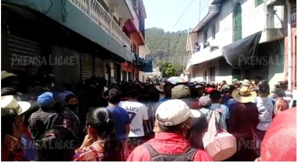 Tensión en Ixtahuacán, Huehuetenango, en medio de toque de queda por el coronavirus. (Foto Prensa Libre)