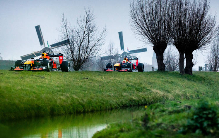 La escudería Aston Martin Red Bull presentó un video recorriendo lugares emblemáticos de Holanda. Foto Prensa Libre: Cortesía RedBull 