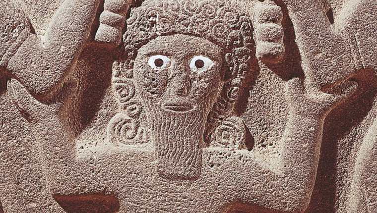 Luchó contra la muerte hasta que aceptó lo inevitable y se volvió sabio. Detalle de tableta decorativa mostrando a Gilgamesh, de la civilización asiria, siglo IX a.C.