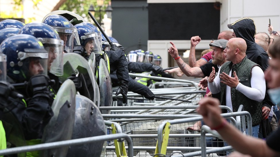 La extrema derecha realizó este sábado protestas en varias ciudades de Europa. PA Media