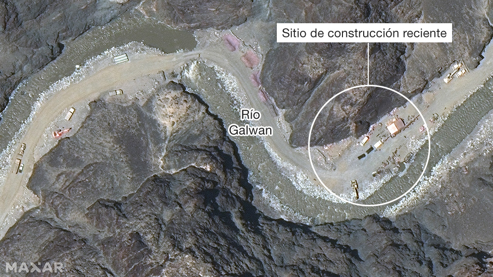 Imagen satelital de la construcción junto al Río Galwan. (Foto Prensa Libre: BBC)
