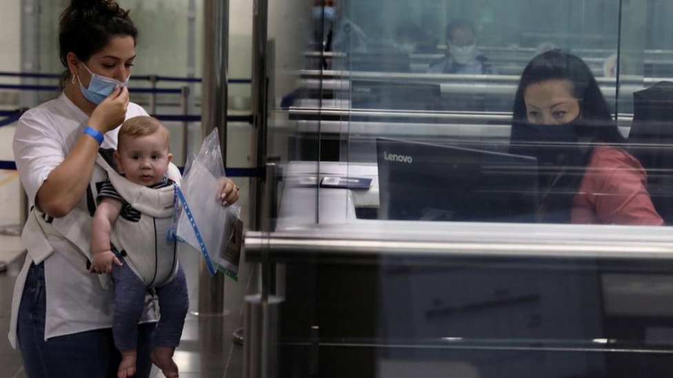 Cada país decidirá si se adhiere a la lista de 15 países elegidos por la UE, o solo admite a algunos. (Foto Prensa Libre: Reuters)