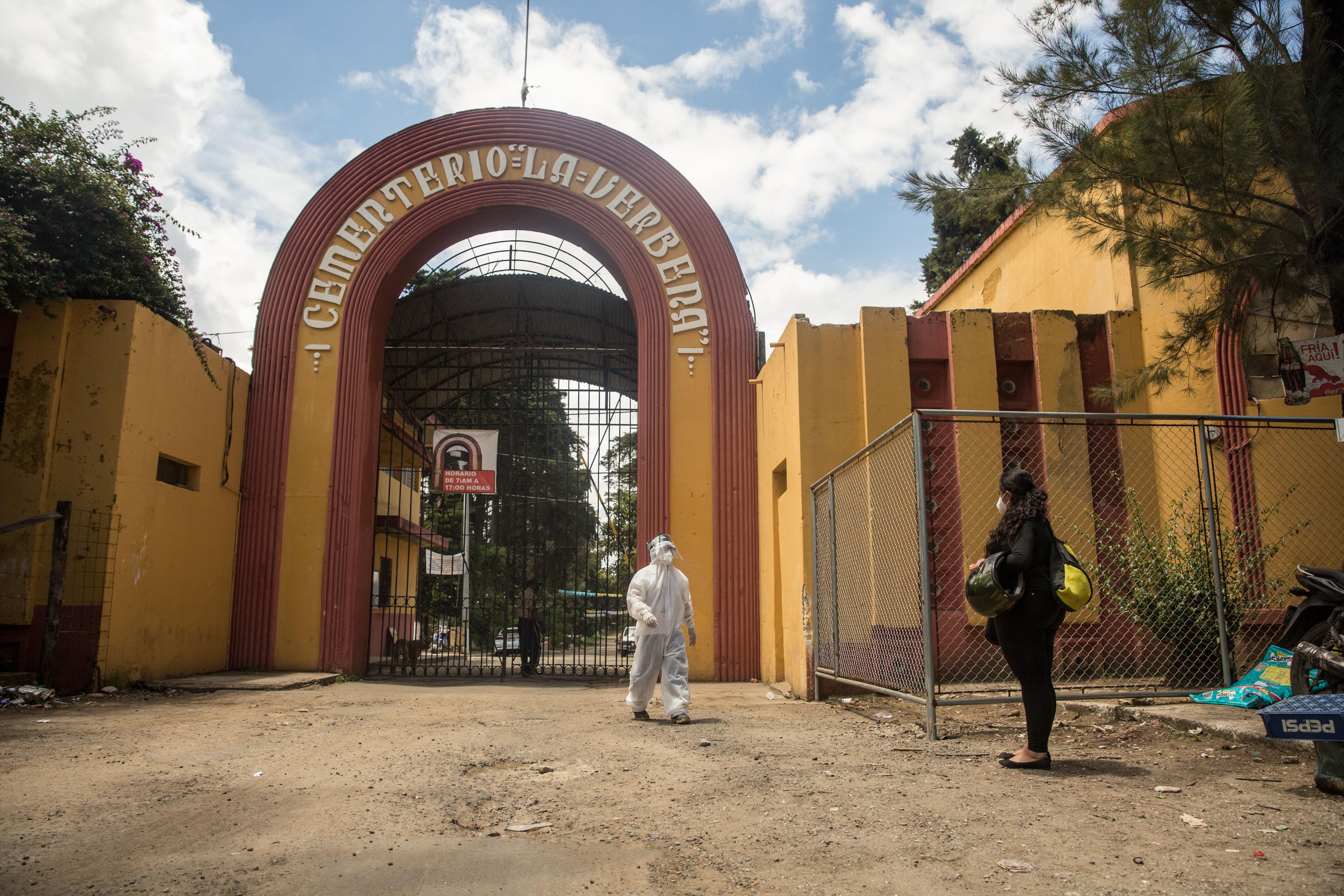 Cementerio La Verbena, Guatemala. (Foto Prensa Libre: EFE)