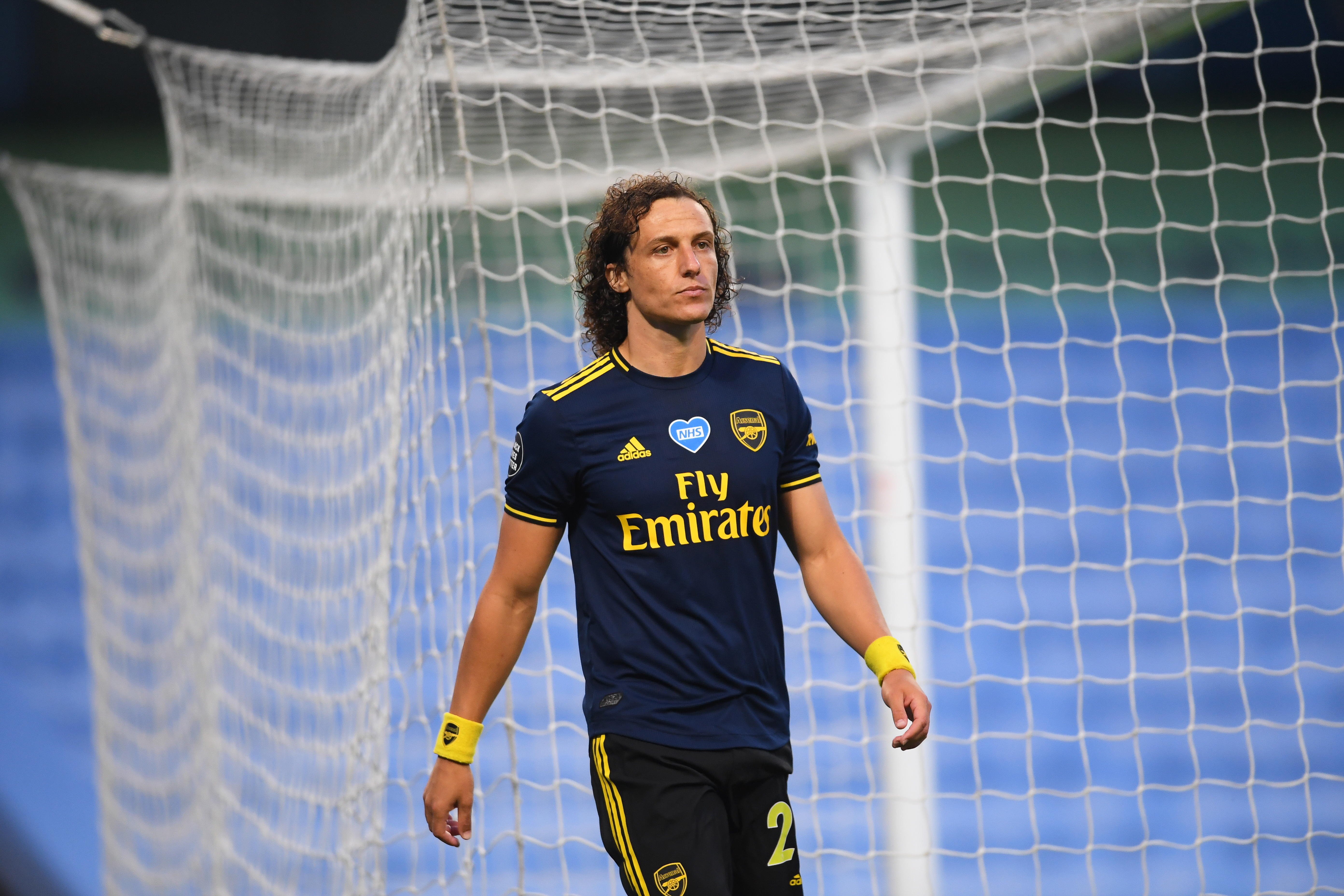 David Luiz salió expulsado del partido contra el Manchester City. (Foto Prensa Libre: EFE)