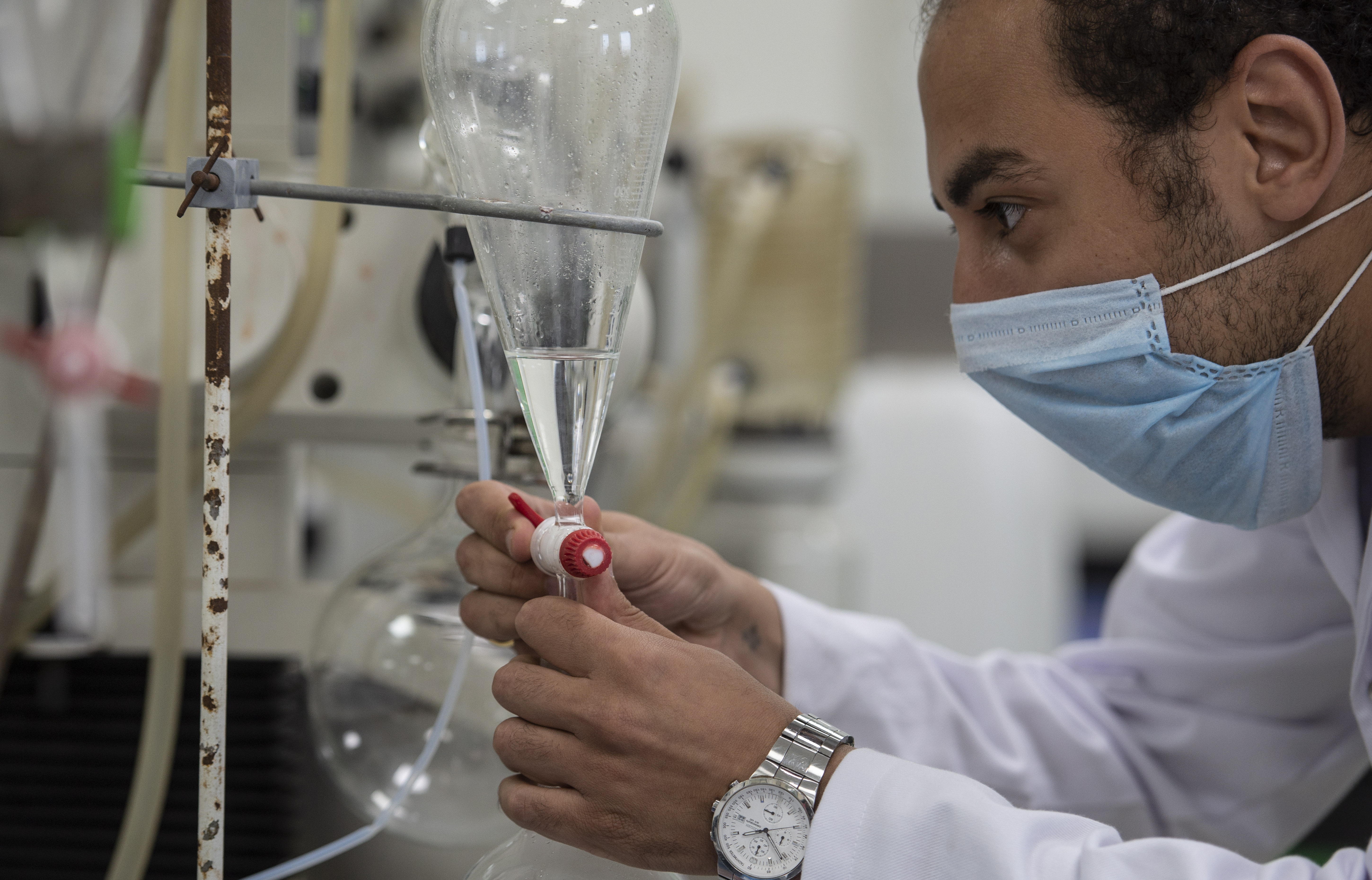 El remdesivir fue creado por el laboratorio estadounidense Gilead contra el virus del Ébola. (Foto Prensa Libre: EFE)
