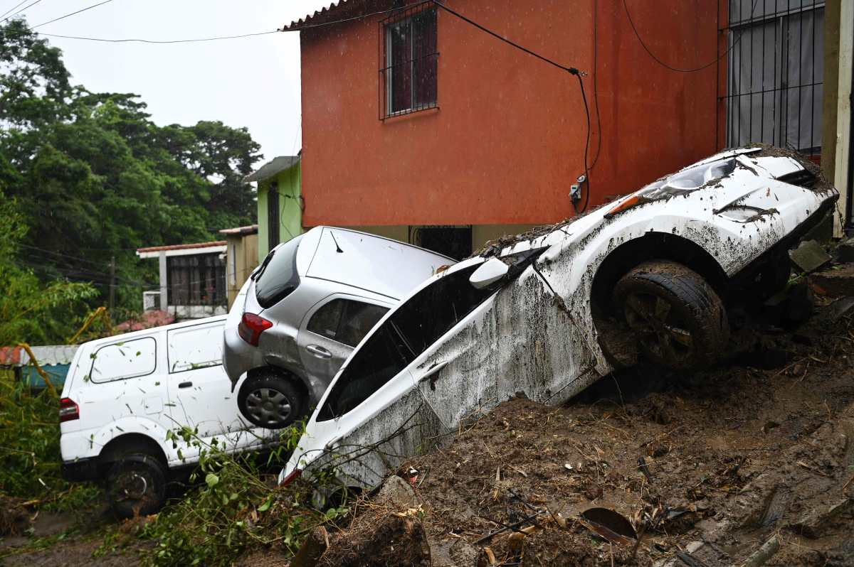 Lluvia deja a 20 salvadoreños muertos y 11 mil 179 albergados en riesgo frente al coronavirus