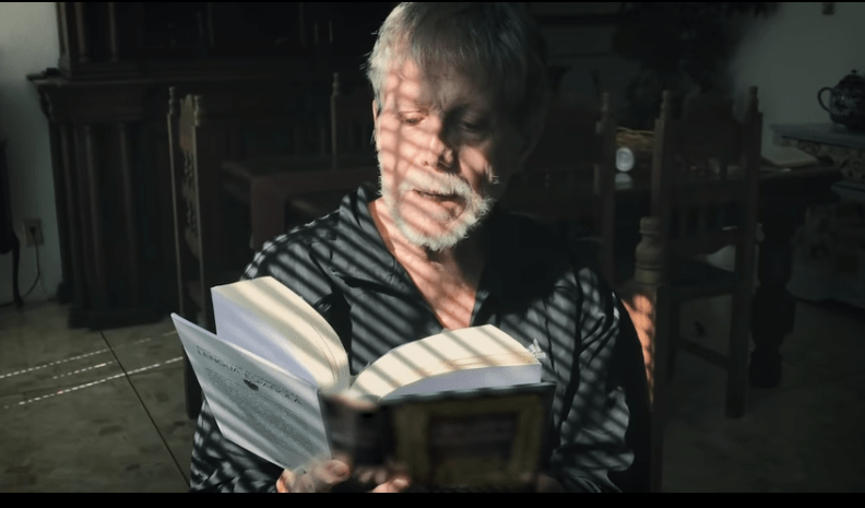 Actores latinoamericanos leyeron el fragmento de Cien años de soledad, en el videoclip La peste del insomnio. Foto Prensa Libre: Fundación Gabo
