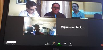 Así es la nueva normalidad en los juzgados y tribunales. Los jueces realizan audiencias en línea con las partes involucradas. Foto Prensa Libre: OJ