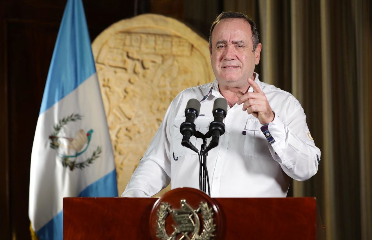 El presidente Alejandro Giammattei anunció la propuesta para becas tipo préstamo. (Foto Prensa Libre: cortesía)
