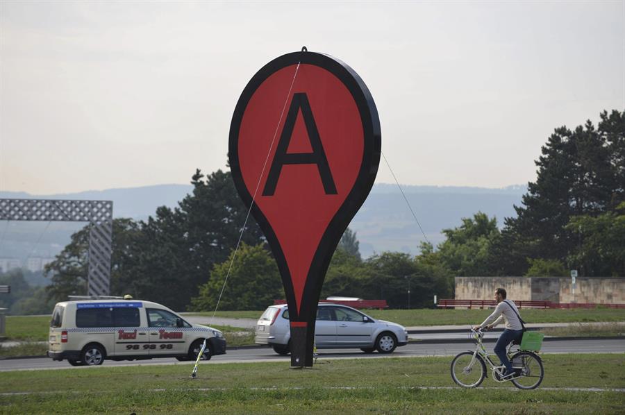 Google Maps busca ayudar a planificar viajes que cumplan con las medidas de distanciamiento social. (Foto Prensa Libre: EFE) 

 (Foto Prensa Libre: EFE)