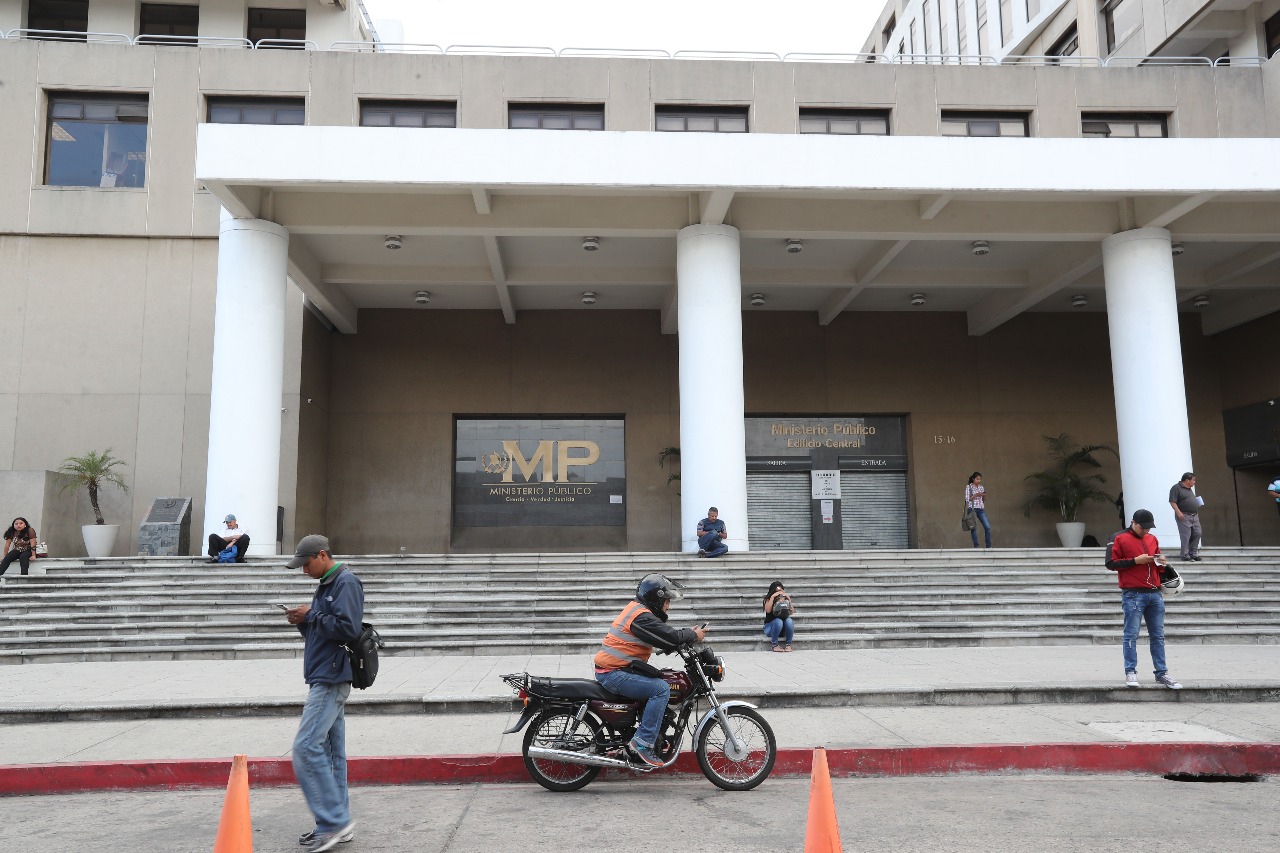 La Fiscalía Contra la Corrupción ha tenido algunos contratiempos para avanzar en sus investigaciones por el horario de algunas dependencias públicas. Fotografía: Prensa Libre. 