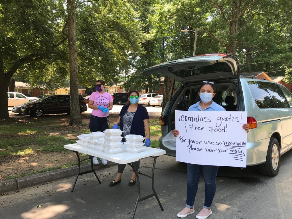 Guatemalteca migrante en EE. UU. reparte alimentos y donaciones por crisis del coronavirus