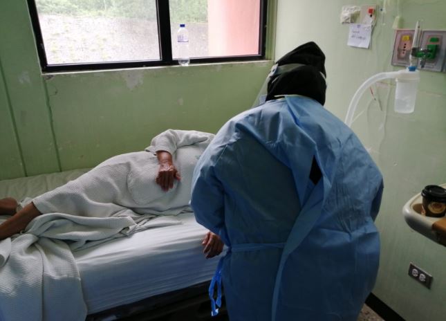 Pacientes con coronavirus se quejan de la falta de insumos en el Hospital Nacional de Antigua Guatemala. (Foto Prensa Libre: PDH). 