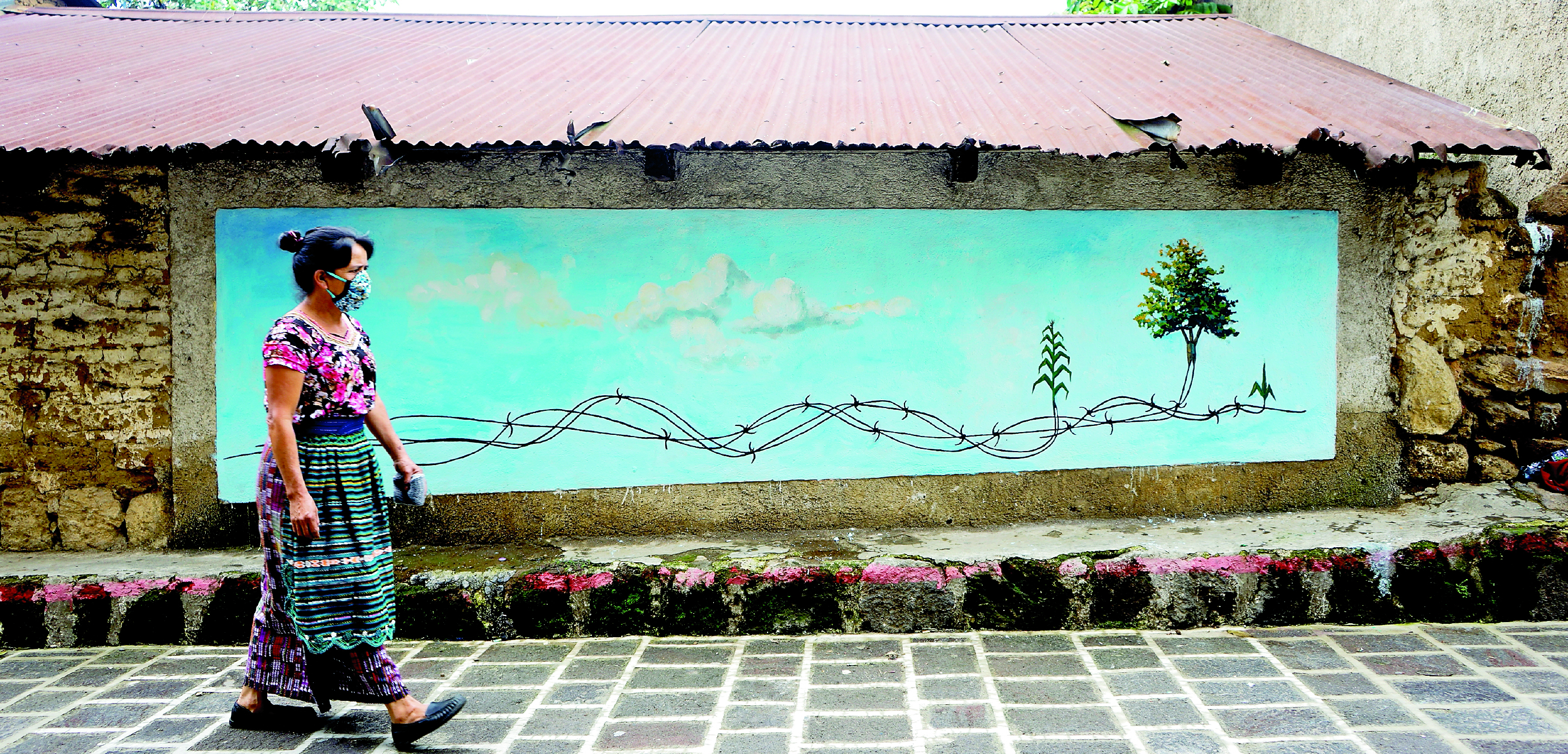 Murales del artista Benvenuto Chavajay en Santiago Atitlán. (Foto Prensa Libre: Hemeroteca PL)