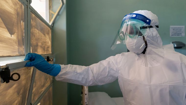 Los contagios de coronavirus se han extendido rápidamente en el continente americano. (Foto Prensa Libre: AFP)