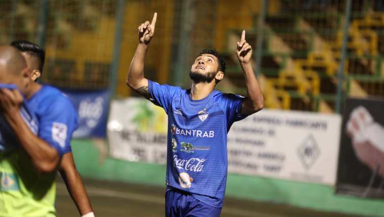 Edi Danilo Guerra es uno de los jugadores más queridos por la afición cobanera. (Foto Prensa Libre: Hemeroteca PL)