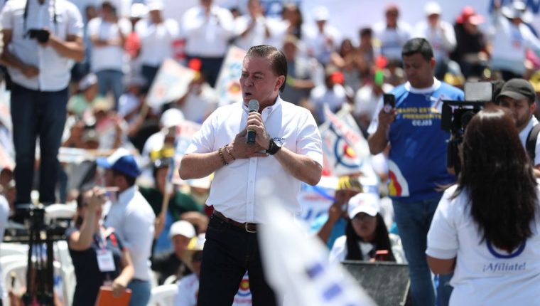 Mario Estrada, durante su lanzamiento de campaña en 2019. 
(Foto Prensa Libre: Hemeroteca PL)