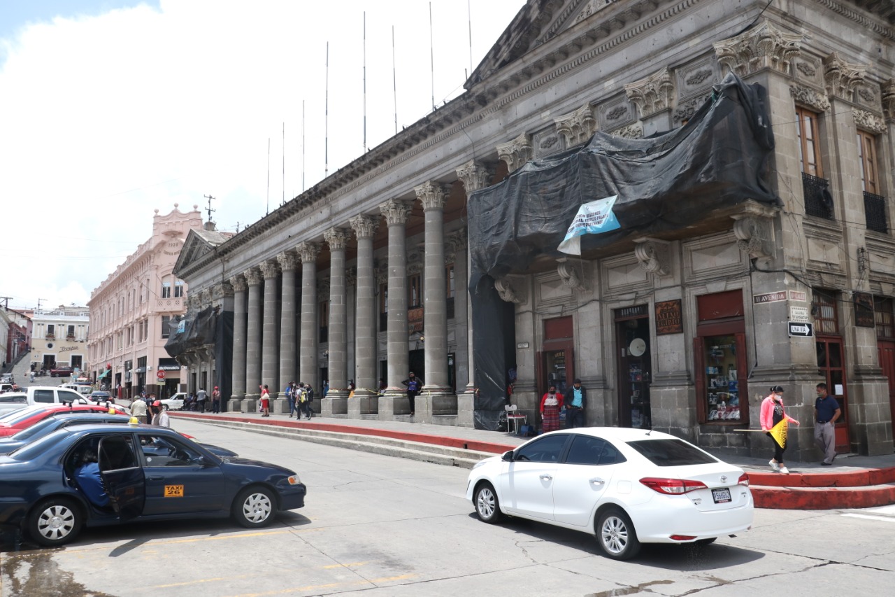 La municipalidad de Quetzaltenango reportó que uno de sus trabajadores dio positivo a la prueba de covid-19. (Foto Prensa Libre: Raúl Juárez)
